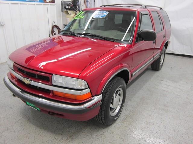 Chevrolet Blazer 2001 photo 3