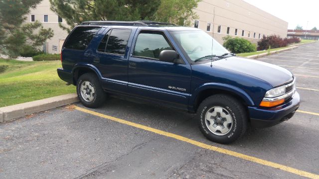 Chevrolet Blazer 2002 photo 2