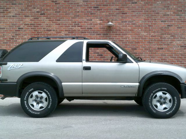 Chevrolet Blazer 2002 photo 2