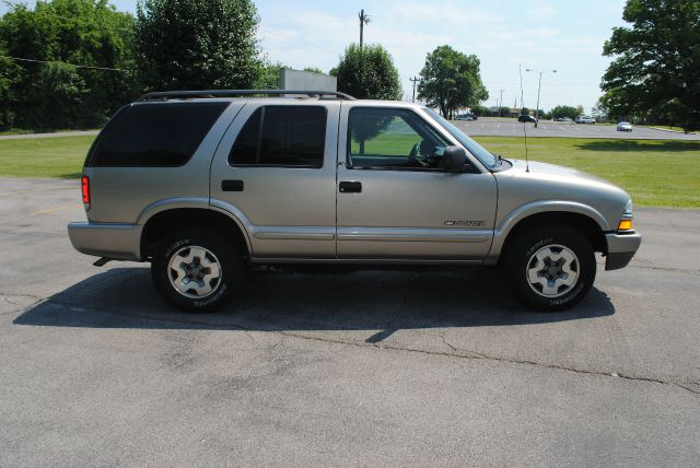 Chevrolet Blazer 2002 photo 3