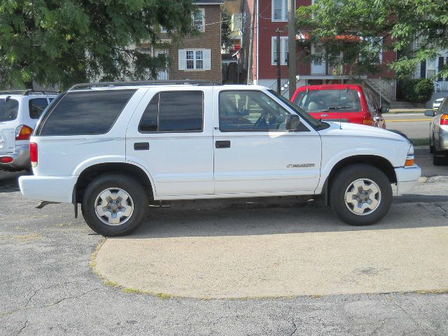 Chevrolet Blazer 2002 photo 1