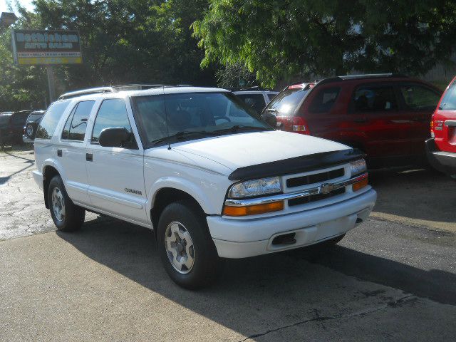 Chevrolet Blazer 2002 photo 2