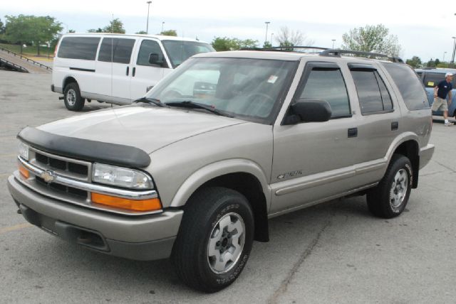 Chevrolet Blazer 2002 photo 2