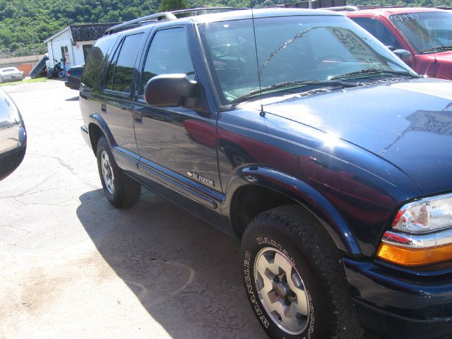 Chevrolet Blazer 2002 photo 2