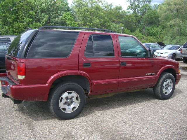 Chevrolet Blazer 2002 photo 2