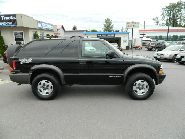 Chevrolet Blazer 2002 photo 3