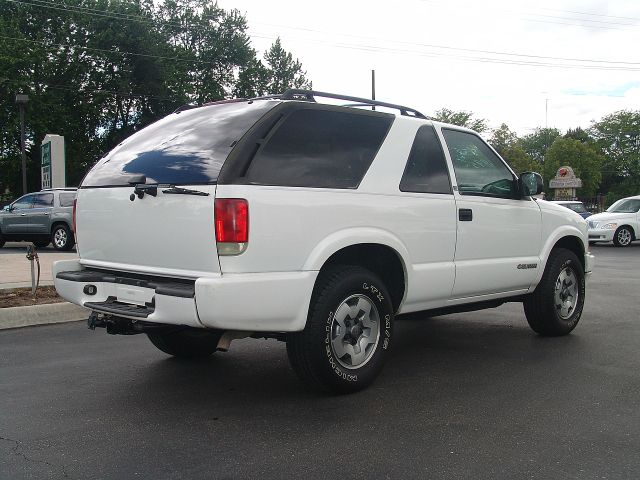 Chevrolet Blazer 2002 photo 3