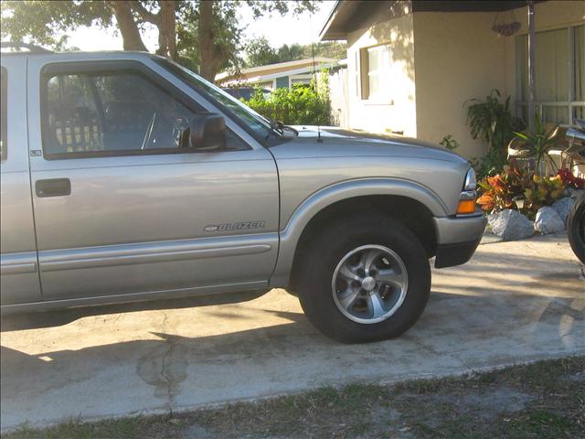 Chevrolet Blazer 2002 photo 1