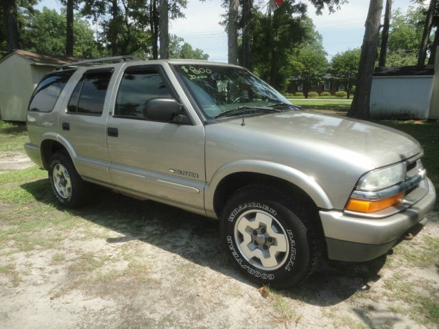 Chevrolet Blazer 2002 photo 2