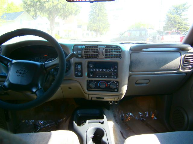 Chevrolet Blazer 2002 photo 2