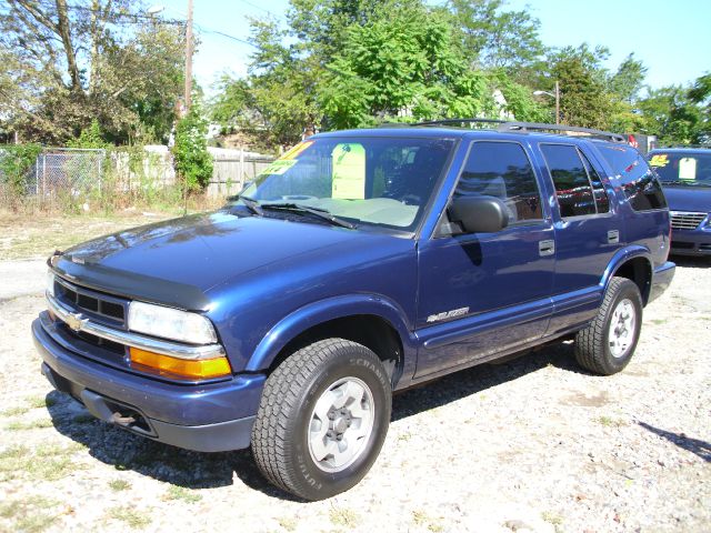 Chevrolet Blazer 2002 photo 2