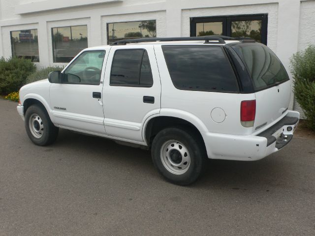 Chevrolet Blazer 2002 photo 2