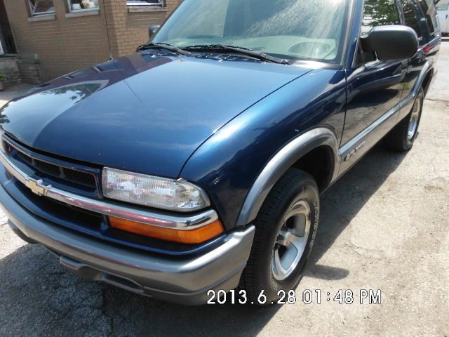 Chevrolet Blazer 2002 photo 2