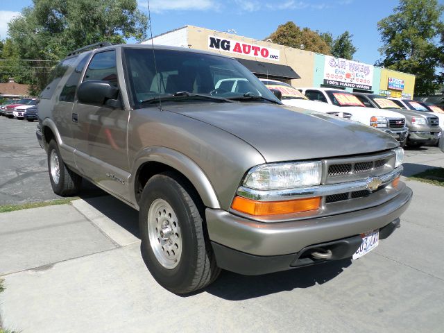 Chevrolet Blazer 2002 photo 2