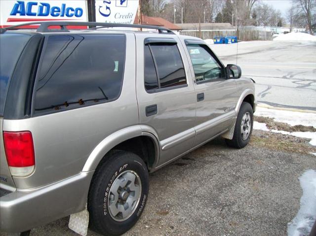 Chevrolet Blazer 2002 photo 2