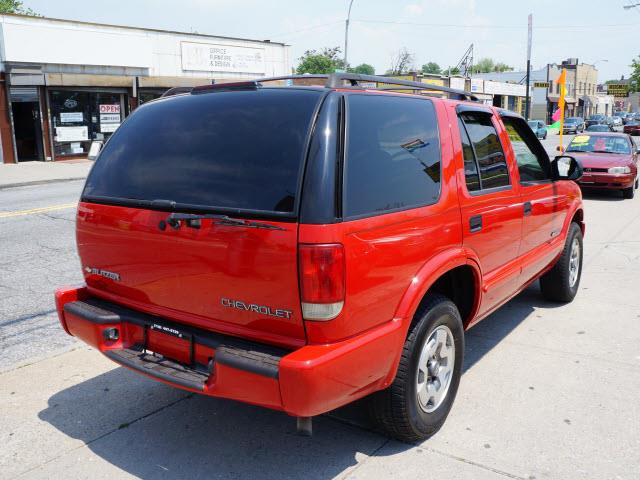 Chevrolet Blazer 2002 photo 3