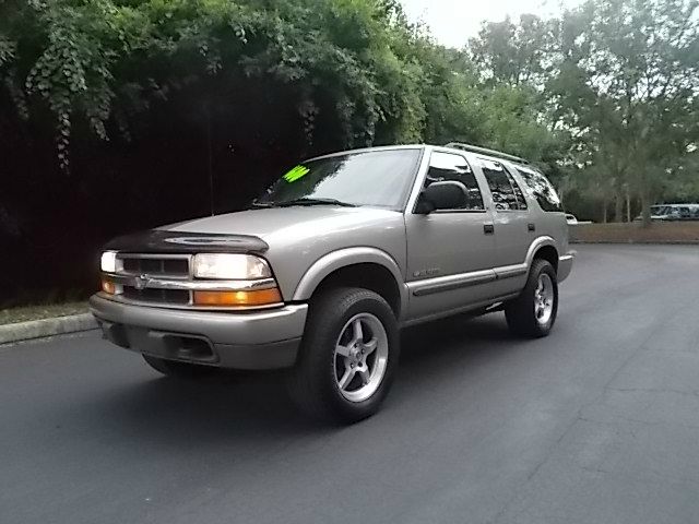 Chevrolet Blazer 2002 photo 2