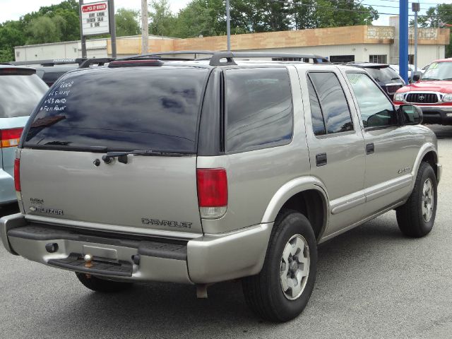 Chevrolet Blazer 2002 photo 3