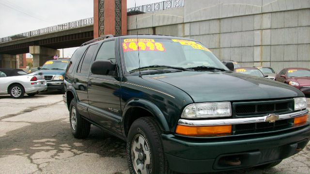 Chevrolet Blazer 2002 photo 3