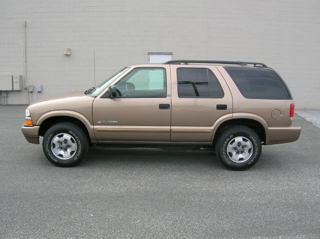 Chevrolet Blazer 2003 photo 2