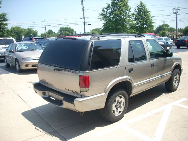 Chevrolet Blazer 2003 photo 4