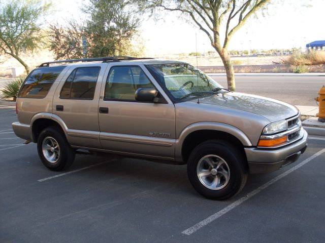 Chevrolet Blazer 2003 photo 2