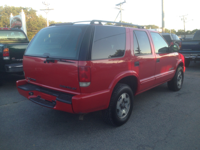 Chevrolet Blazer 2003 photo 2