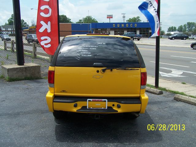 Chevrolet Blazer Awd,roof,luxury SUV