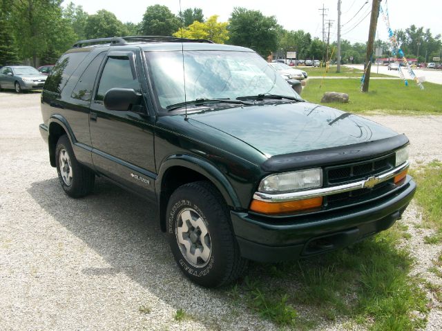 Chevrolet Blazer 2003 photo 2