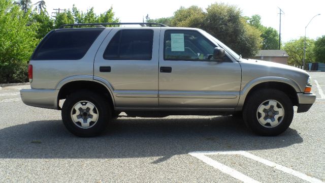 Chevrolet Blazer 2003 photo 1