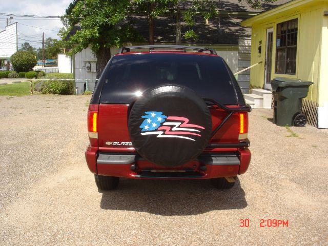 Chevrolet Blazer 2004 photo 1