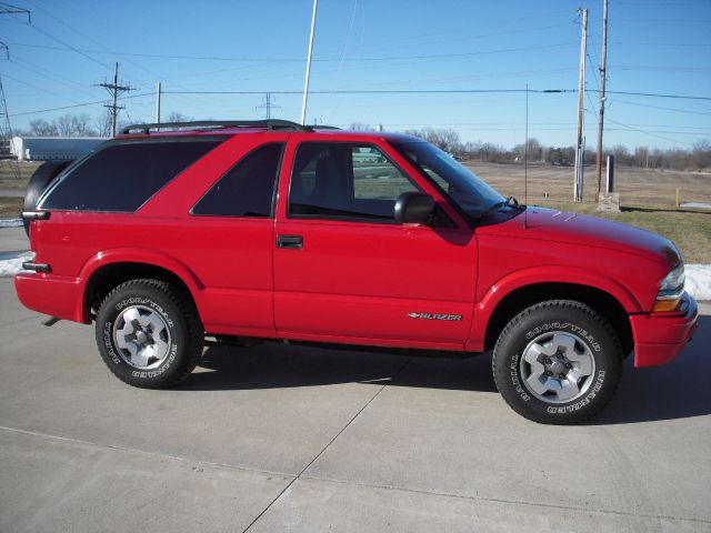 Chevrolet Blazer 2004 photo 3