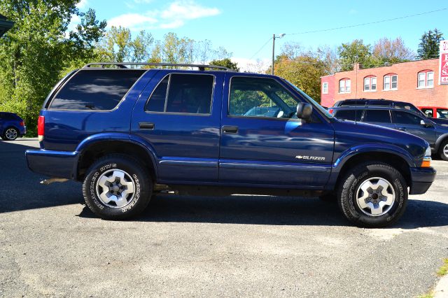 Chevrolet Blazer 2004 photo 1