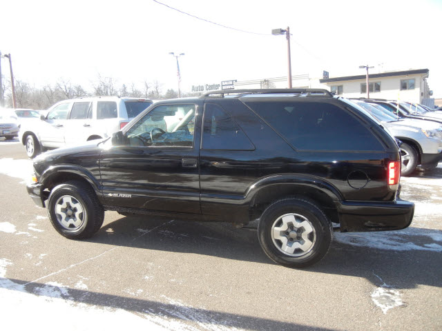 Chevrolet Blazer 2004 photo 2