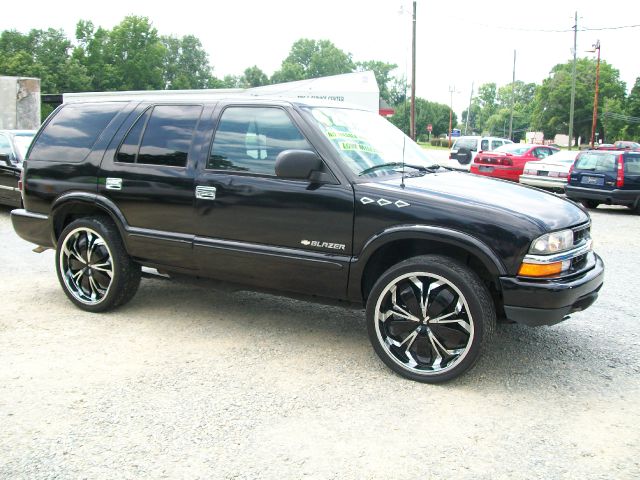 Chevrolet Blazer 2004 photo 3