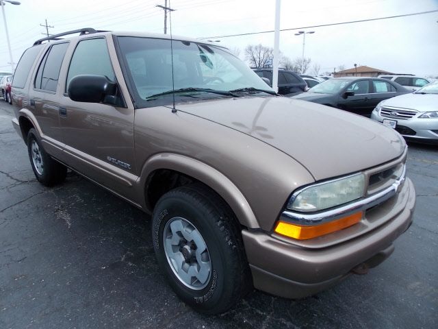 Chevrolet Blazer 2004 photo 2