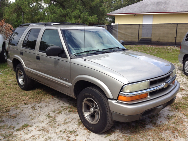 Chevrolet Blazer 2004 photo 2