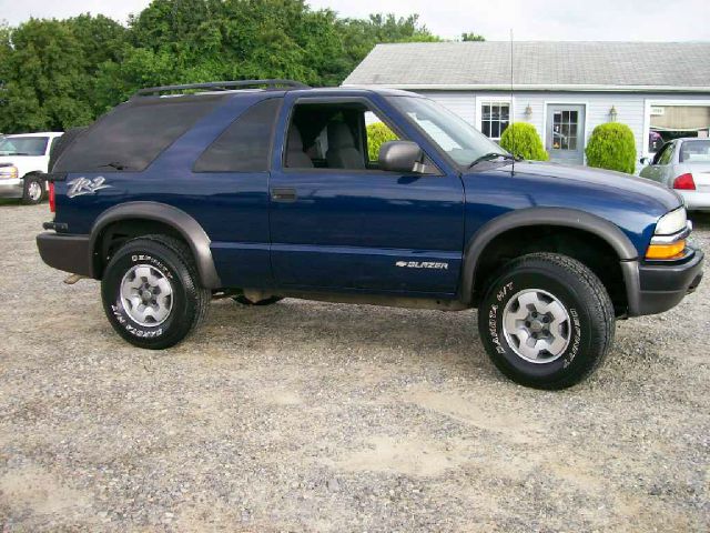 Chevrolet Blazer 2004 photo 3