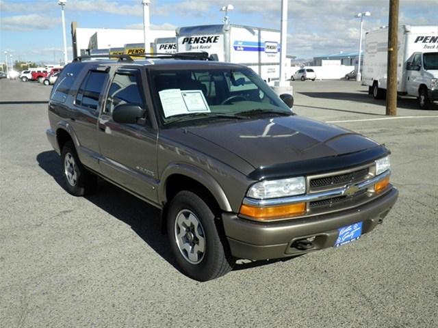 Chevrolet Blazer 2004 photo 2