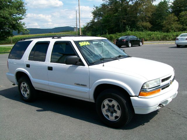 Chevrolet Blazer 2004 photo 1