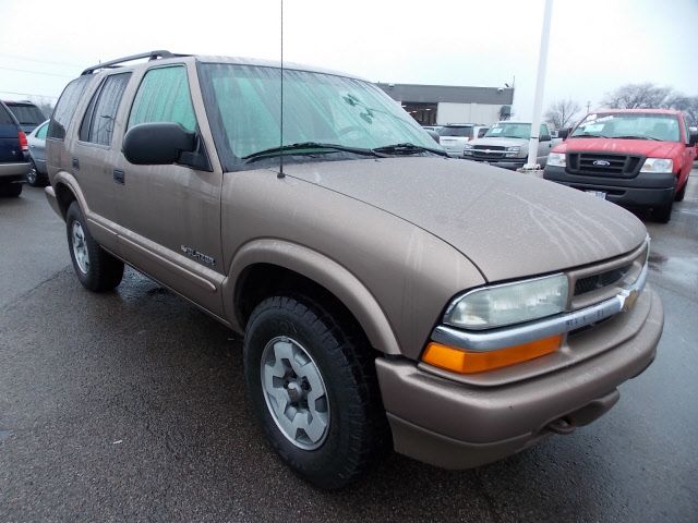 Chevrolet Blazer 2004 photo 3