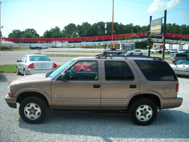 Chevrolet Blazer 2004 photo 2