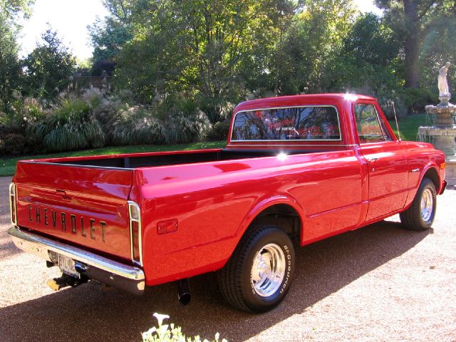 Chevrolet C10 1969 photo 2