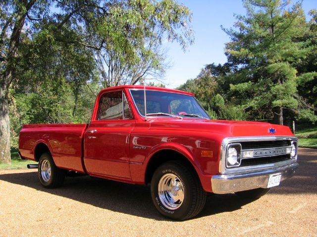 Chevrolet C10 1969 photo 3