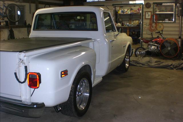 Chevrolet C10 1972 photo 3