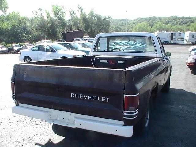 Chevrolet C10 1983 photo 2