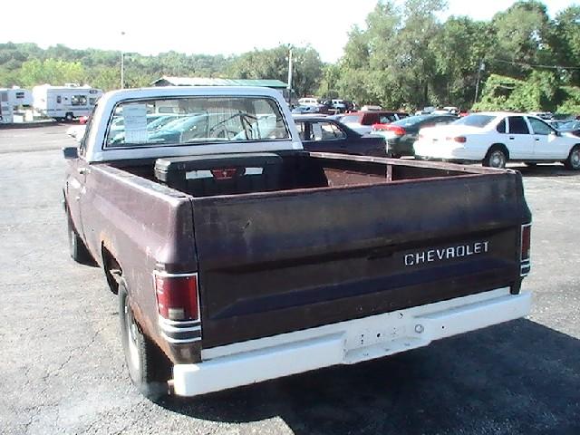 Chevrolet C10 1983 photo 3