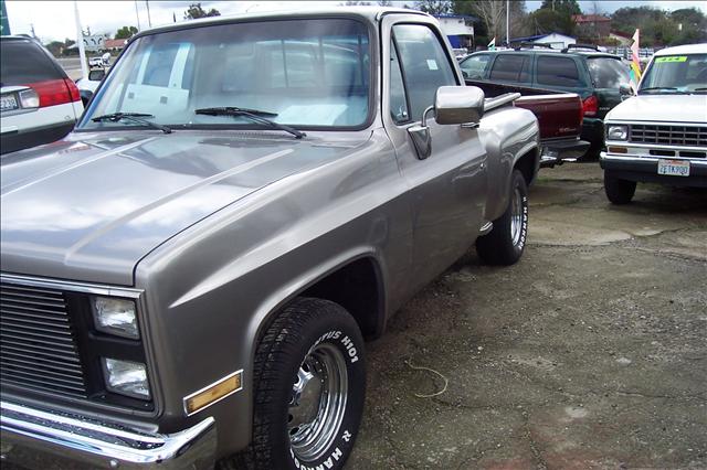 Chevrolet C10 1986 photo 1