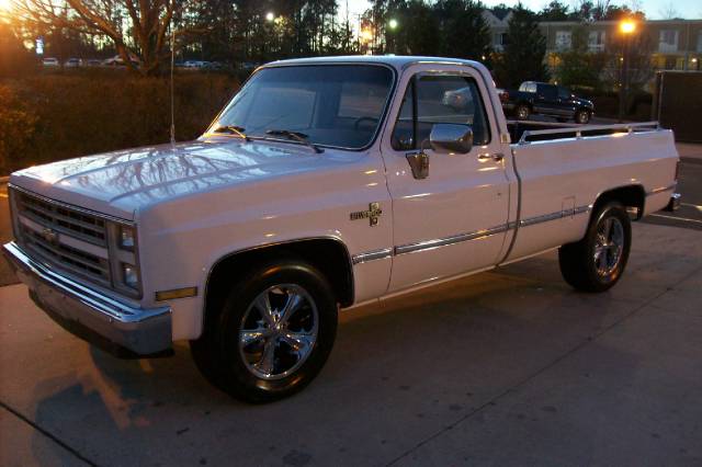 Chevrolet C10 Base Pickup