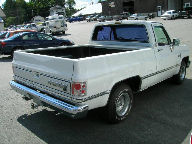 Chevrolet C10 1986 photo 2